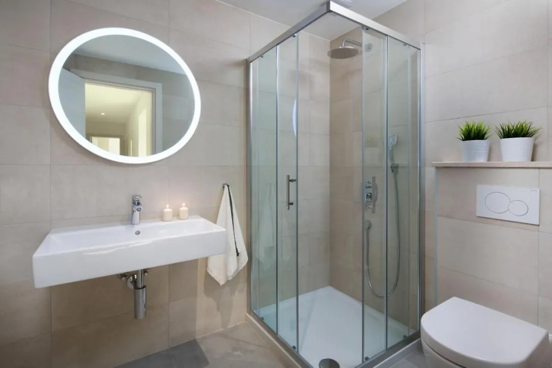 Villa Fasana - Penthouse Apartments With Jacuzzi Fažana