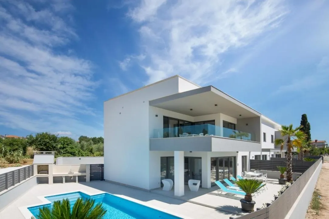Guest house Villa Fasana - Penthouse Apartments With Jacuzzi Fazana