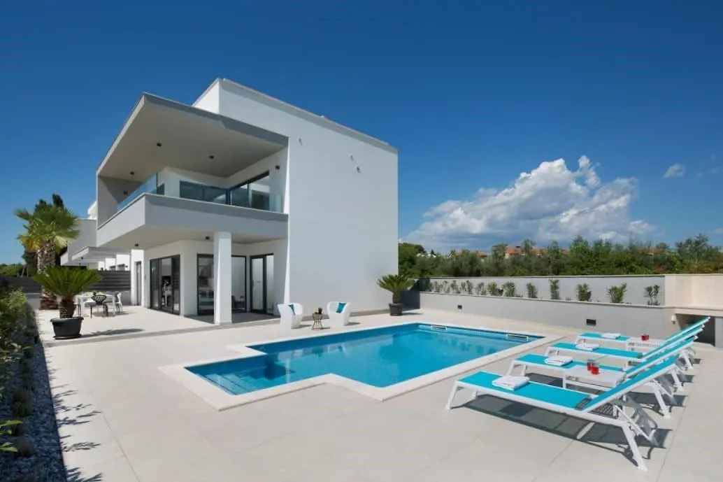 Guest house Villa Fasana - Penthouse Apartments With Jacuzzi Fazana Croatia